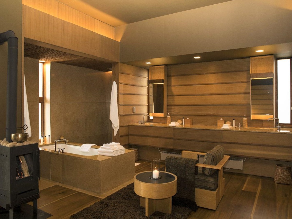 Bathroom of a suite at the Amankora Gangtey in Bhutan