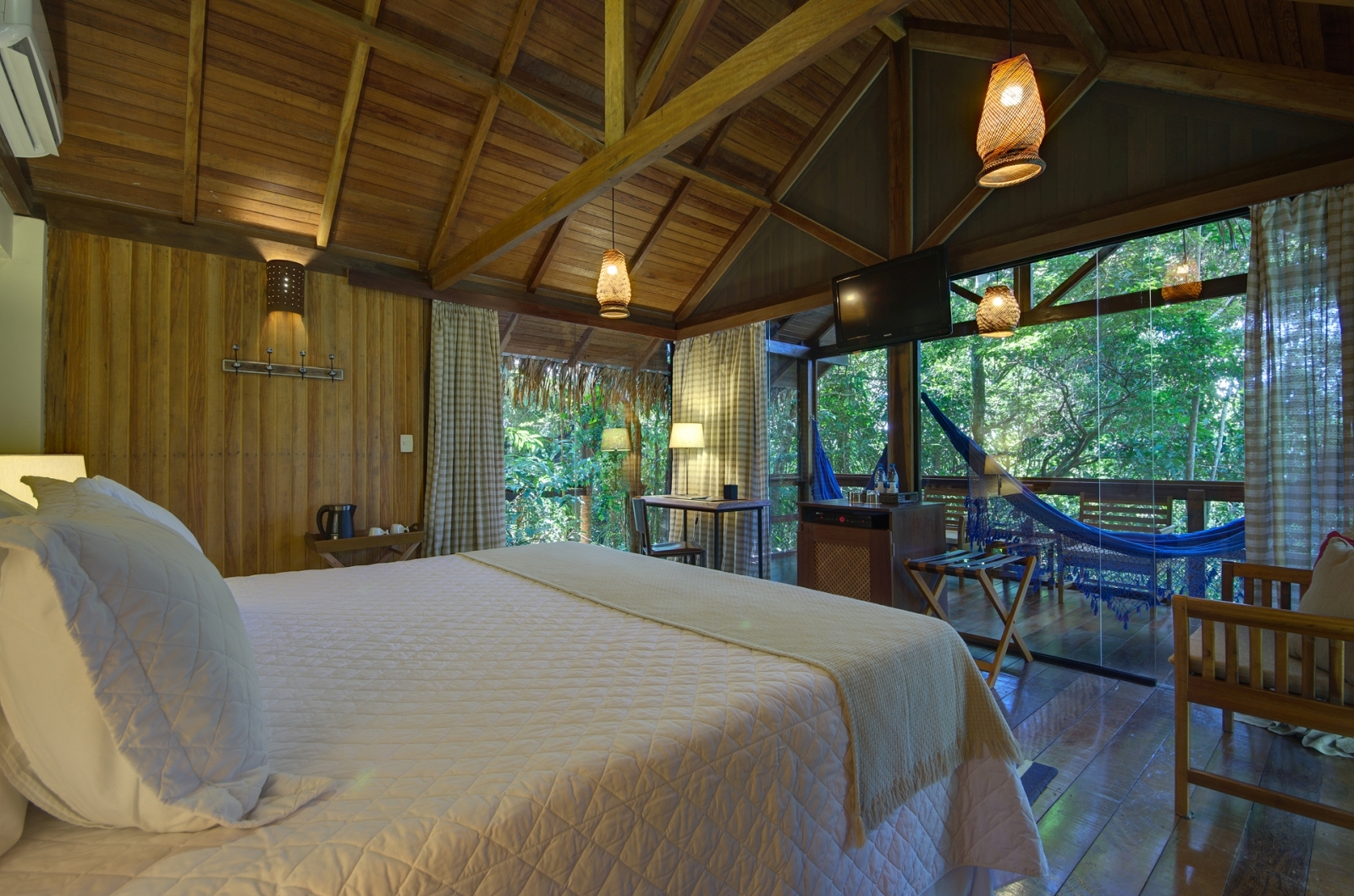 Bedroom at Anavilhanas Lodge in Brazil