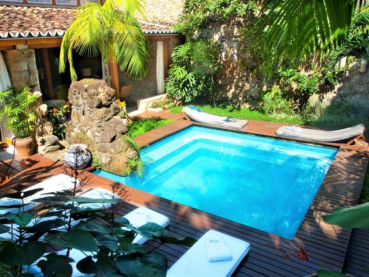 Pool in the garden of Casa Turquesa in Paraty, Brazil