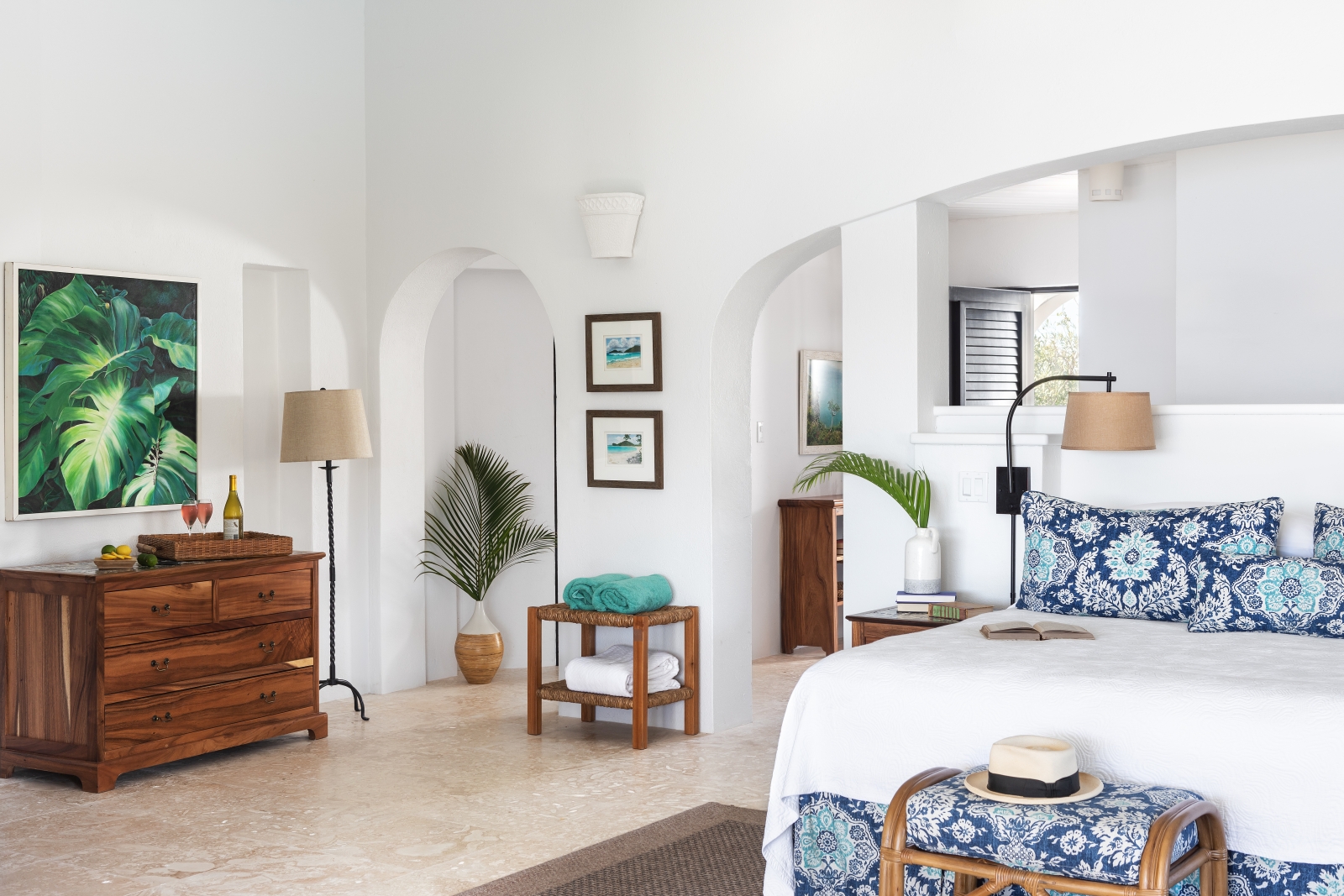 Bedroom with living area
