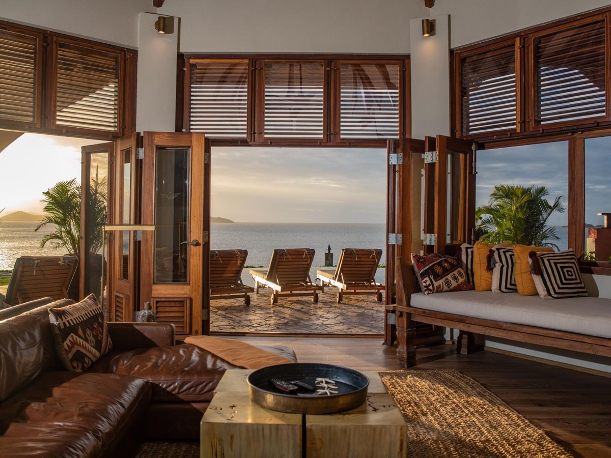 Lounge with views of the sea at Baraka Point