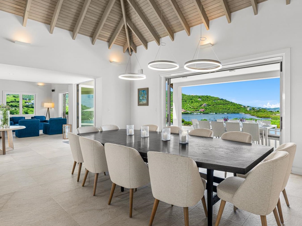Kitchen table at Nora Hazel House in the British Virgin Islands, Caribbean