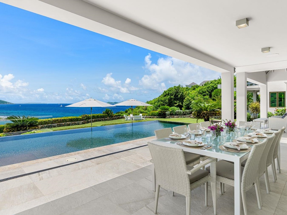 Outdoor dining at Nora Hazel House in the British Virgin Islands, Caribbean