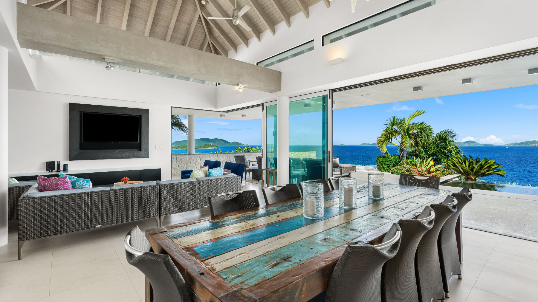 Kitchen table at Osprey House in the British Virgin Islands, Caribbean