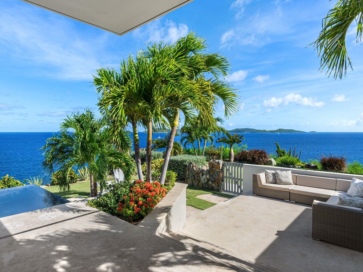 Outdoor seating at Osprey House in the British Virgin Islands, Caribbean
