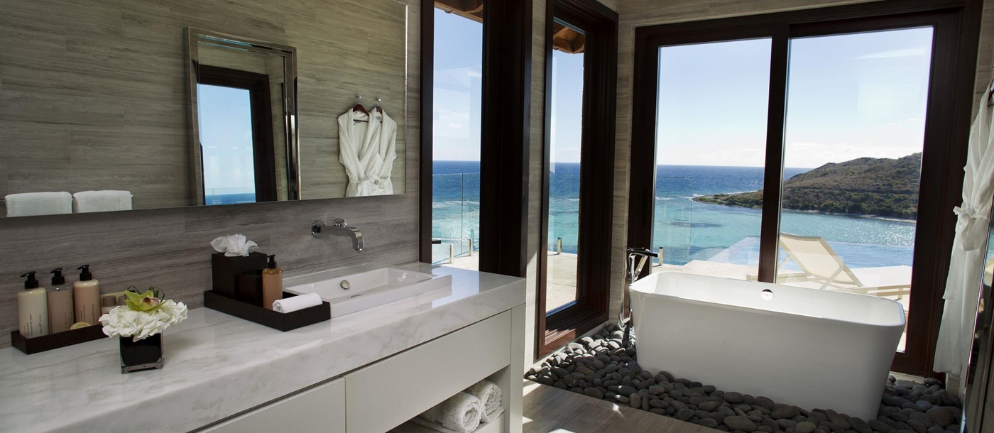 Bathroom and tub of Water's Edge Villa, British Virgin Islands