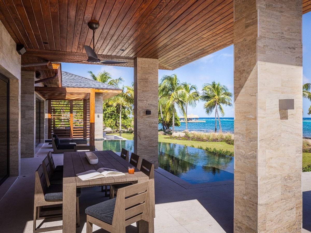 Outdoor dining at Xela in Oil Nut Bay in the British Virgin Islands