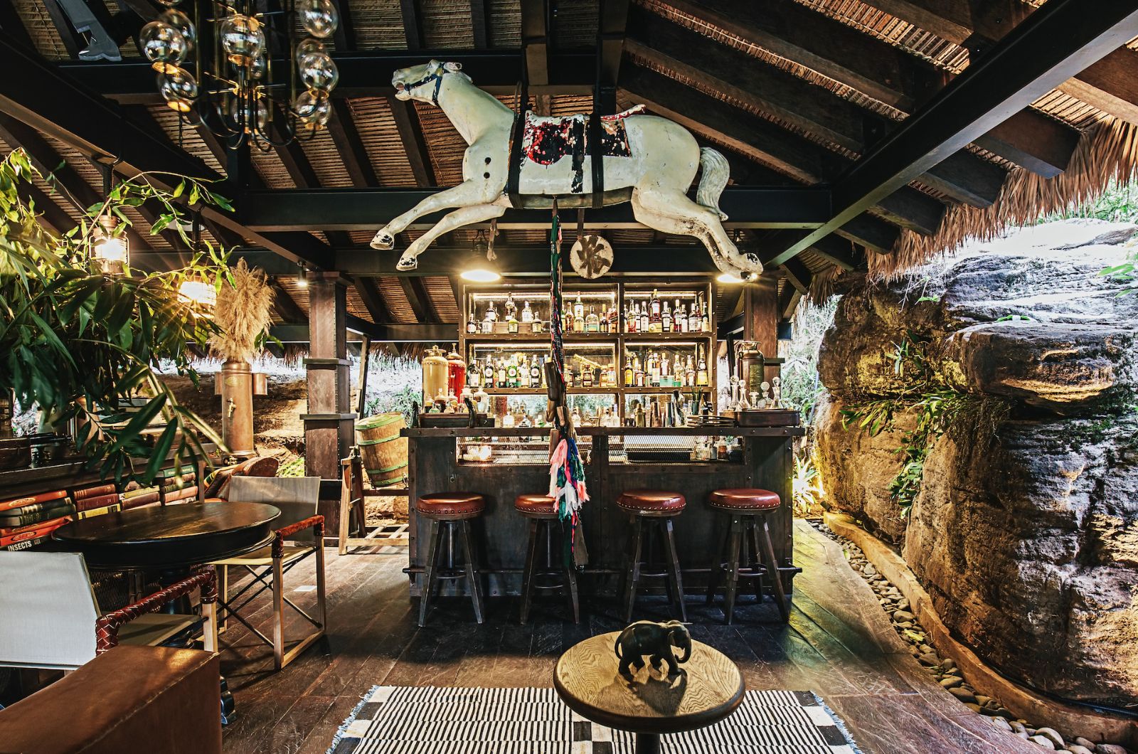 Artistic bar at Luxury resort Shinta Mani Wild 