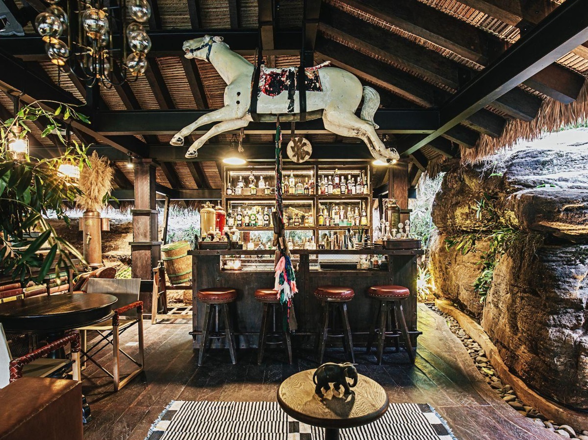 Artistic bar at Luxury resort Shinta Mani Wild