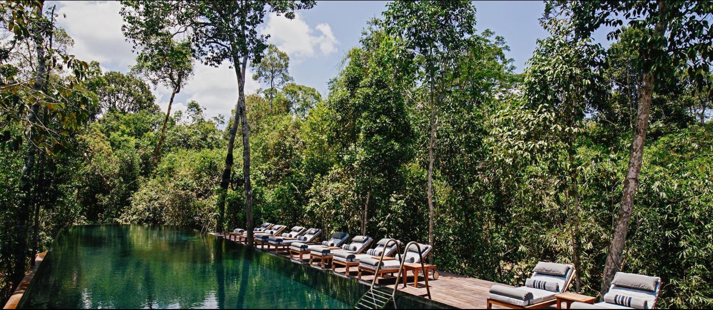 Outdoor pool at Luxury resort Shinta Mani Wild 