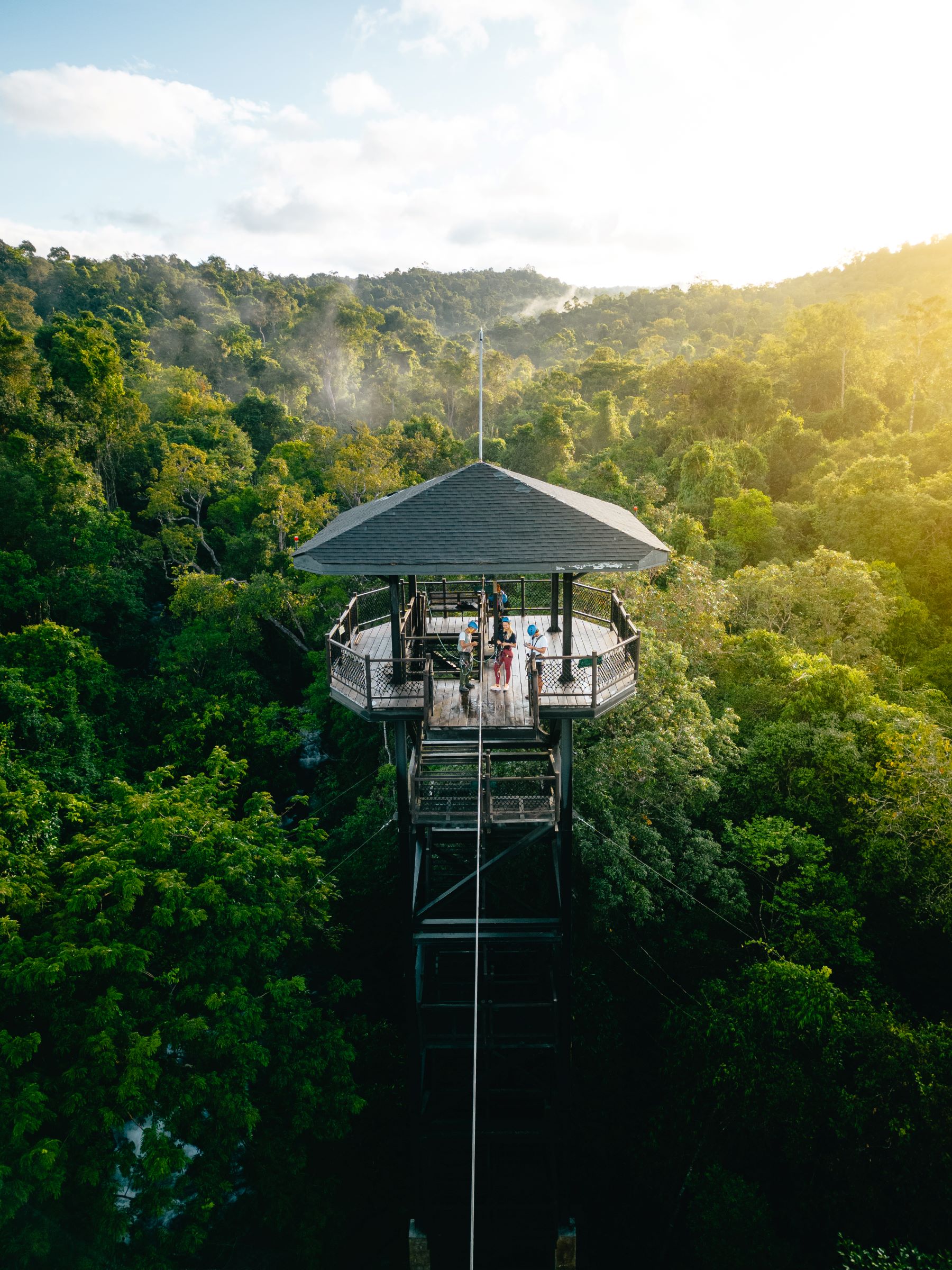 Zipline platform at Shinta Man Wild