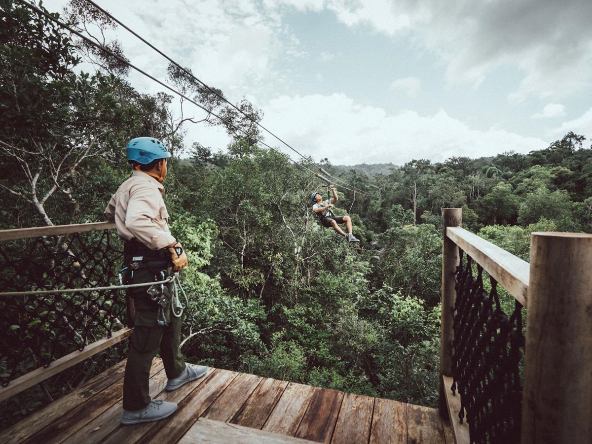 Zipline at Luxury resort Shinta Mani Wild