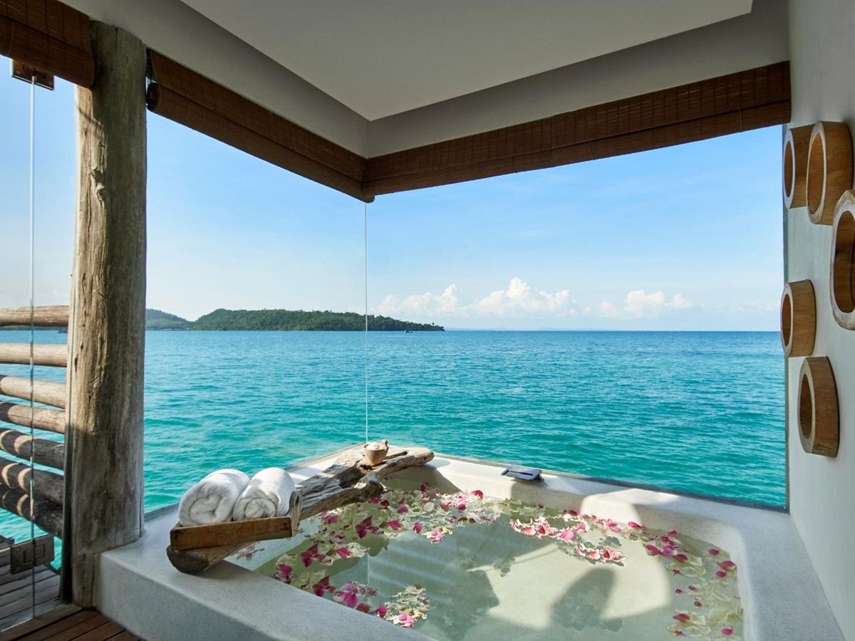 Bathtub looking out on to the ocean at luxury resort Song Saa