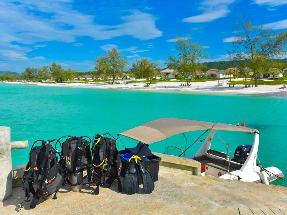 Diving on the grounds of The Royal Sands on Koh Rong in Cambodia