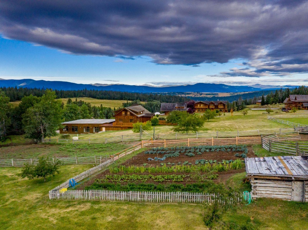 Aerial view of luxury ranch Echo Valley
