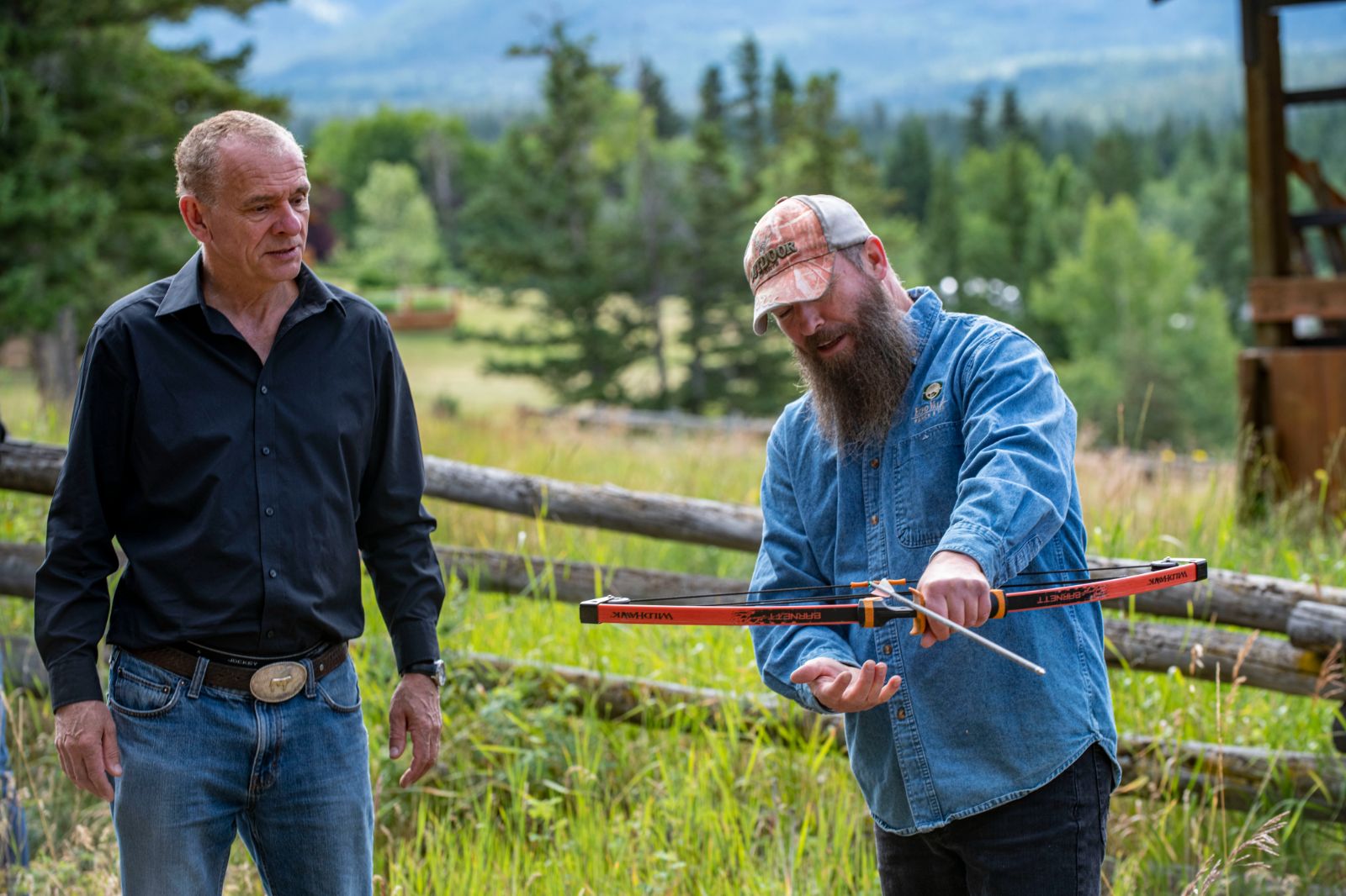 Archery lesson of luxury ranch Echo Valley 