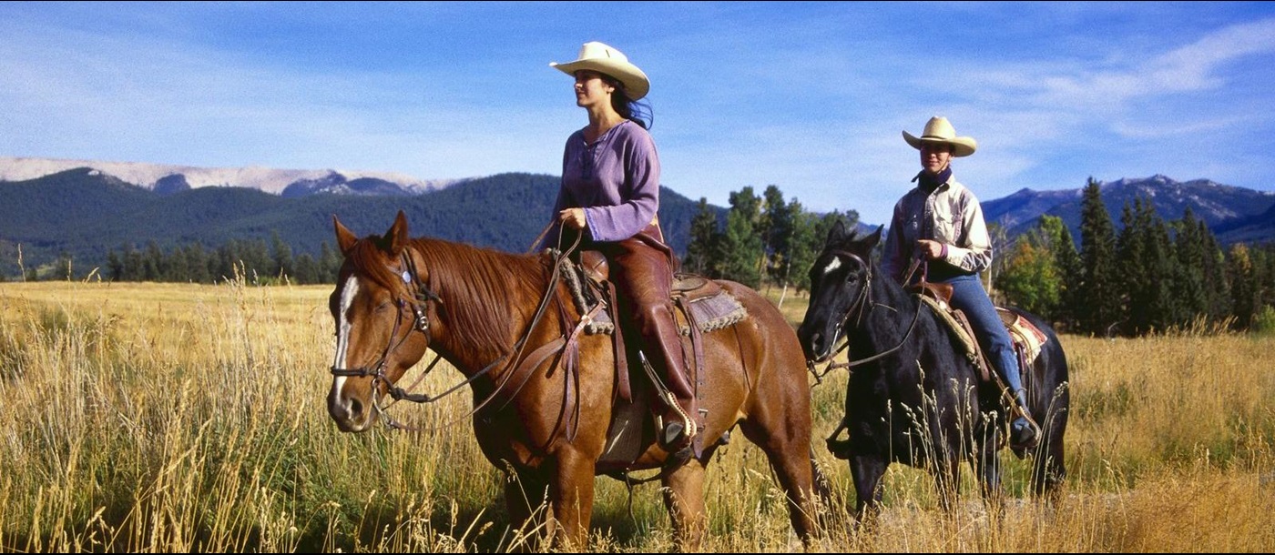 Horseback riding at luxury ranch Echo Valley 