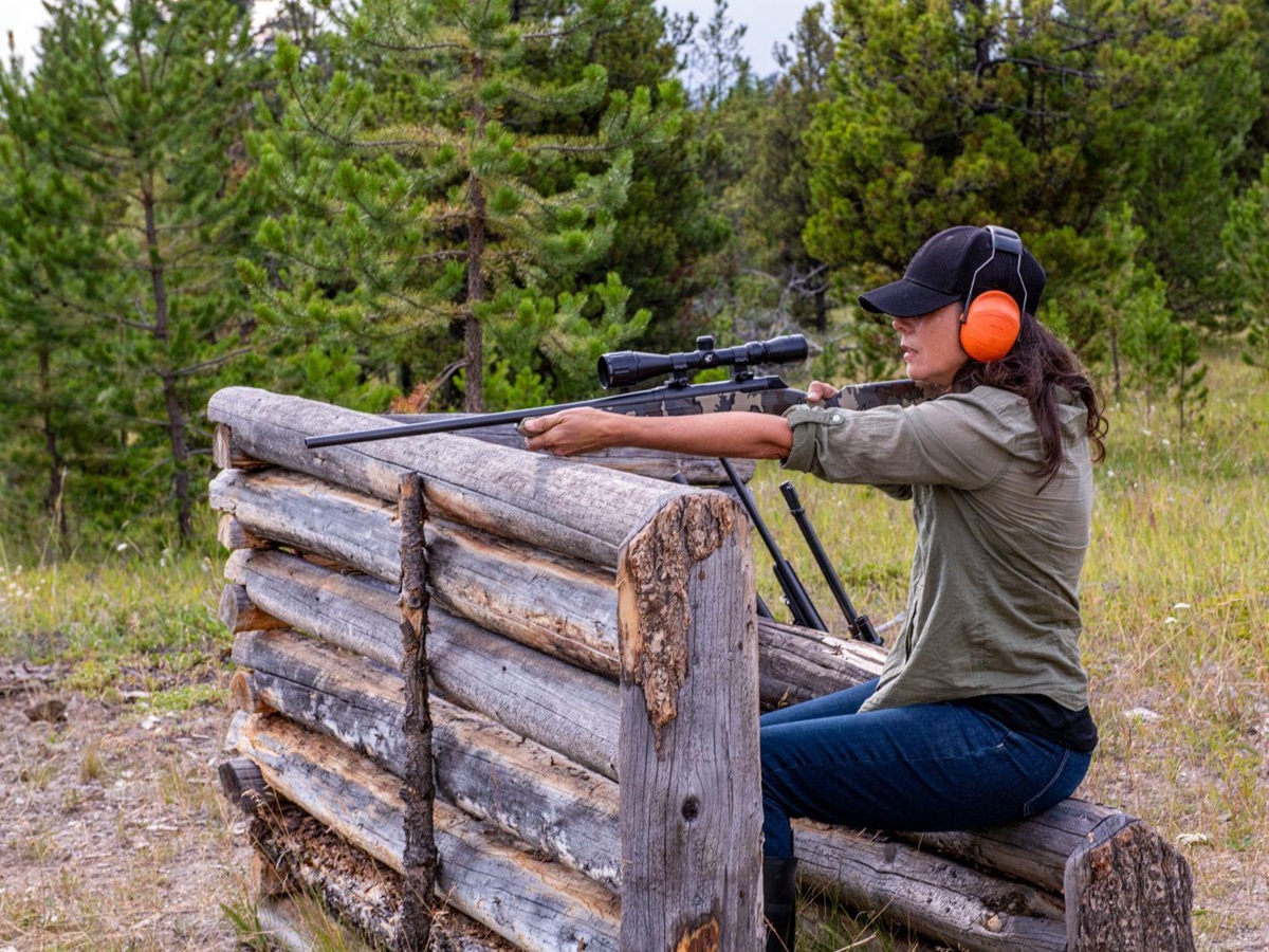 Target shooting at luxury ranch Echo Valley