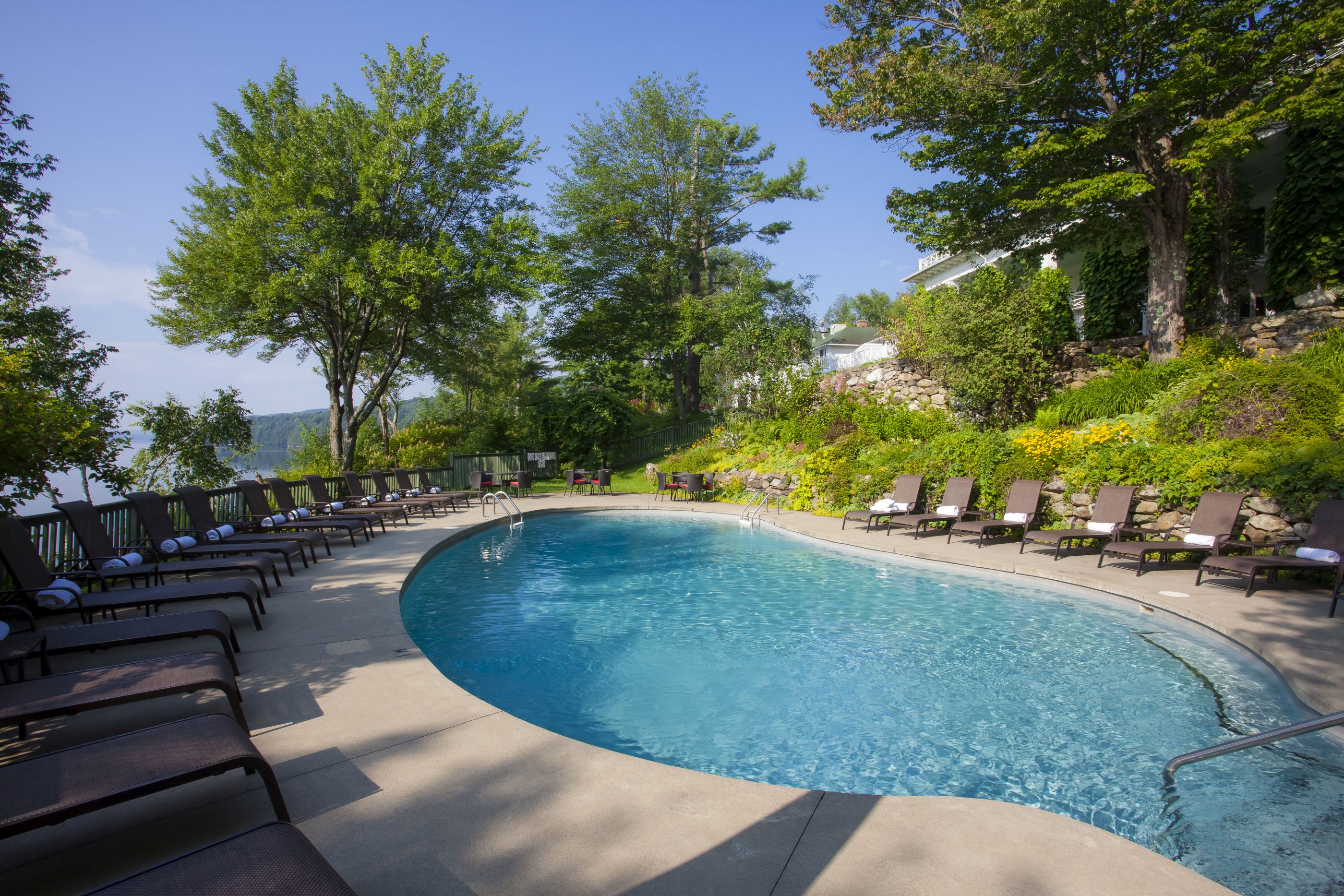 Swimming pool of Manoir Hovey, Canada