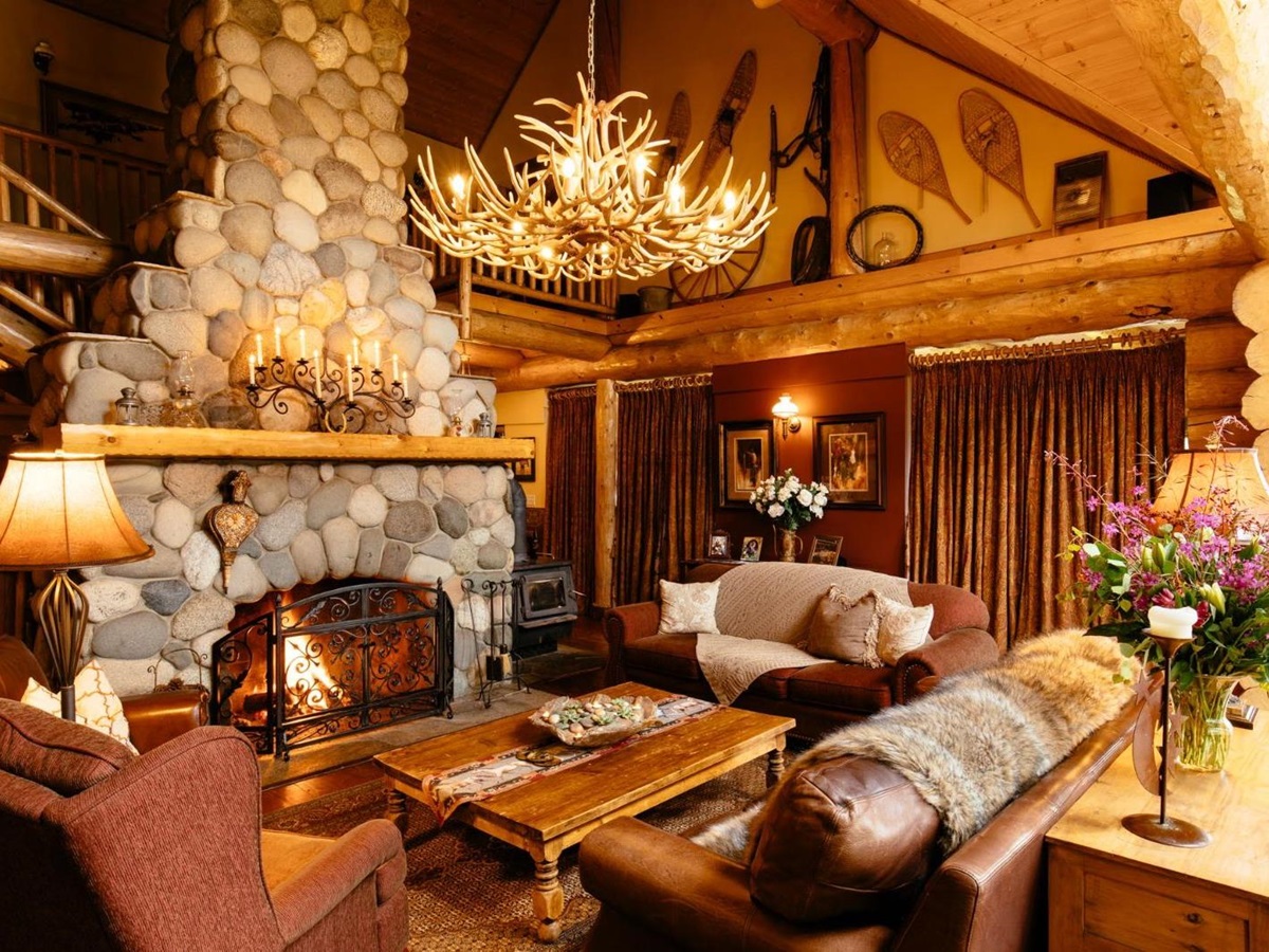 Great Room in the lodge at Siwash Lake Ranch in Canada's British Columbia