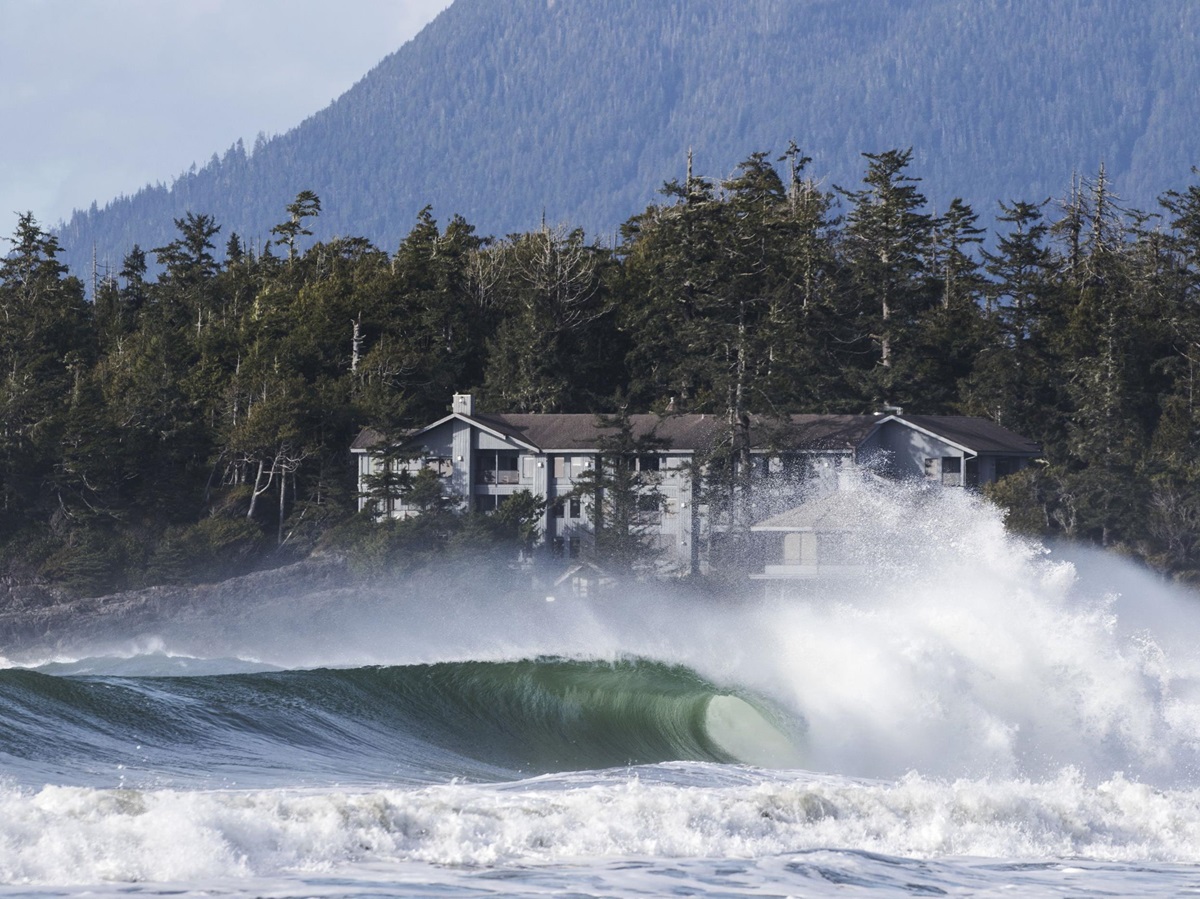 waves at the beach near Wickaninnish Inn, Canada