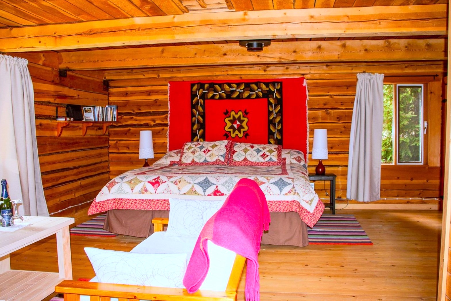 A bedroom in a cabin at Wild Bear Lodge in British Columbia