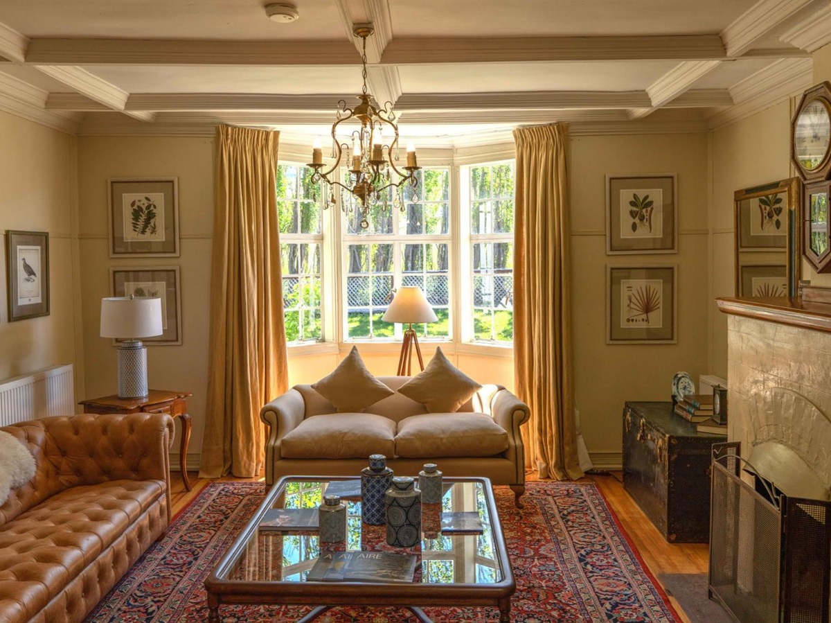 Guest lounge at Estancia Cerro Guido in Patagonia Chile