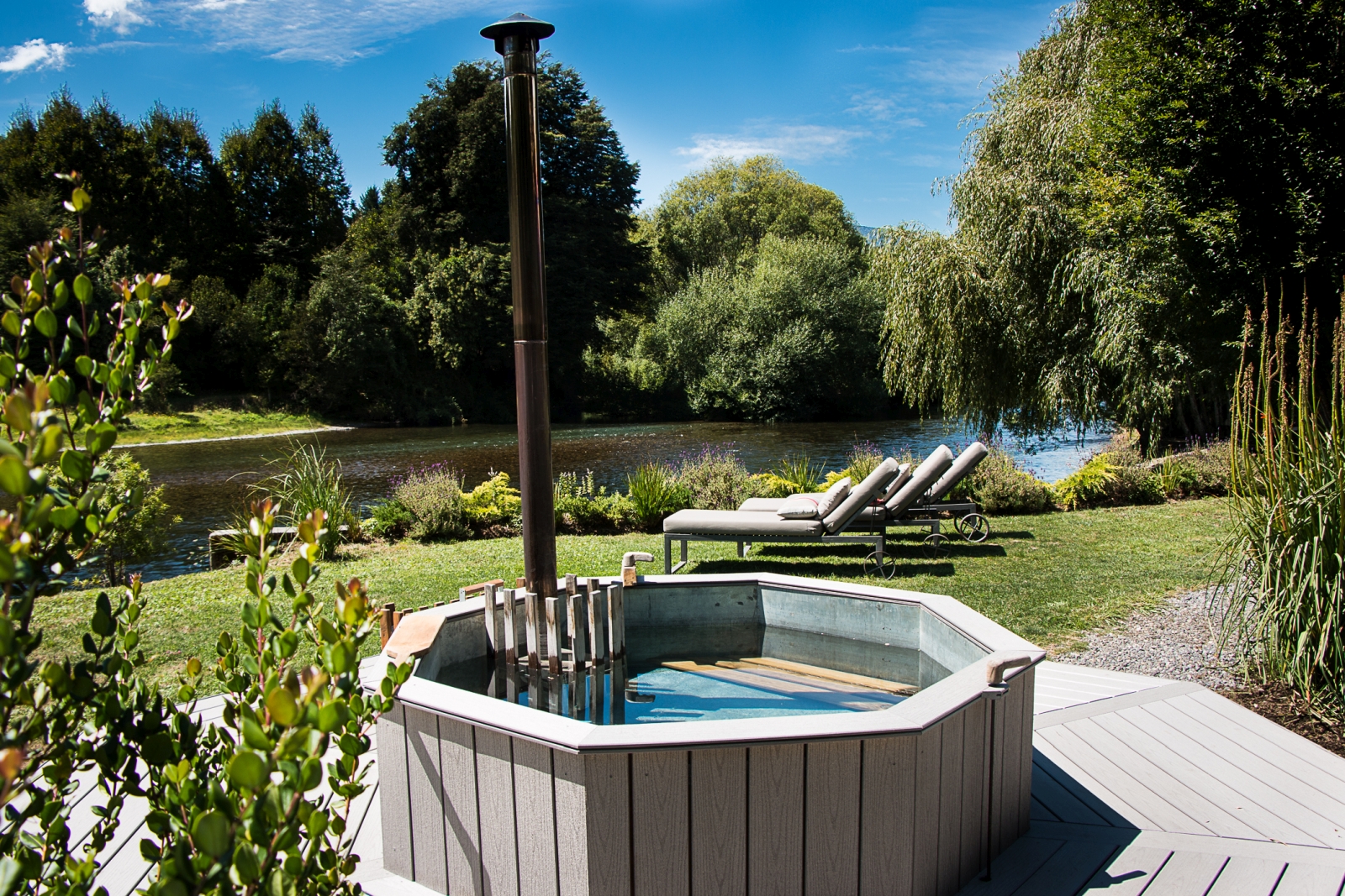 Jacuzzi by the side of the river