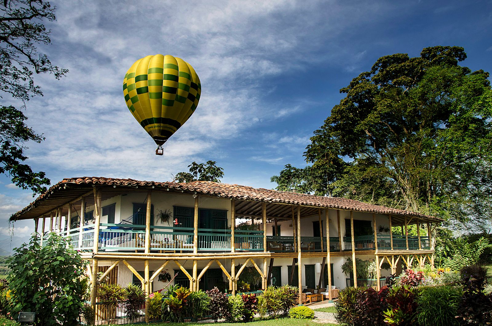 Hot air balloon over Hacienda Bambusa in Colombia's coffee region