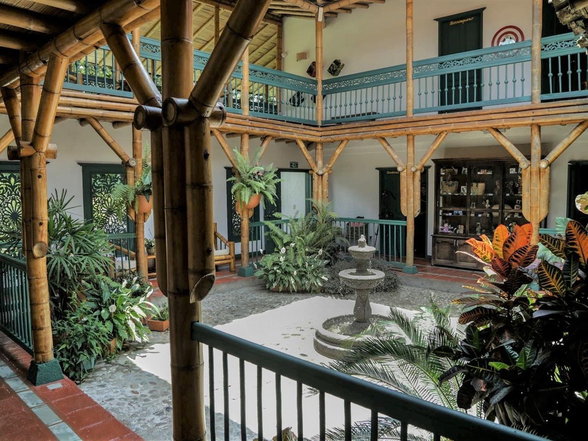 Fountain courtyard at Hacienda Bambusa in Colombia's coffee region