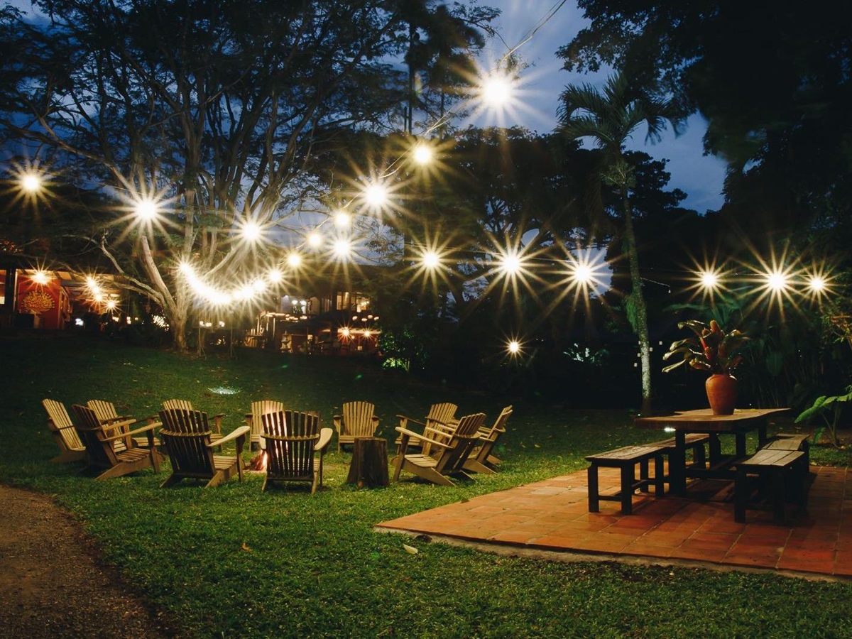 Gardens lit up at night time at Hotel Boutique Sazagua in Colombia's coffee region
