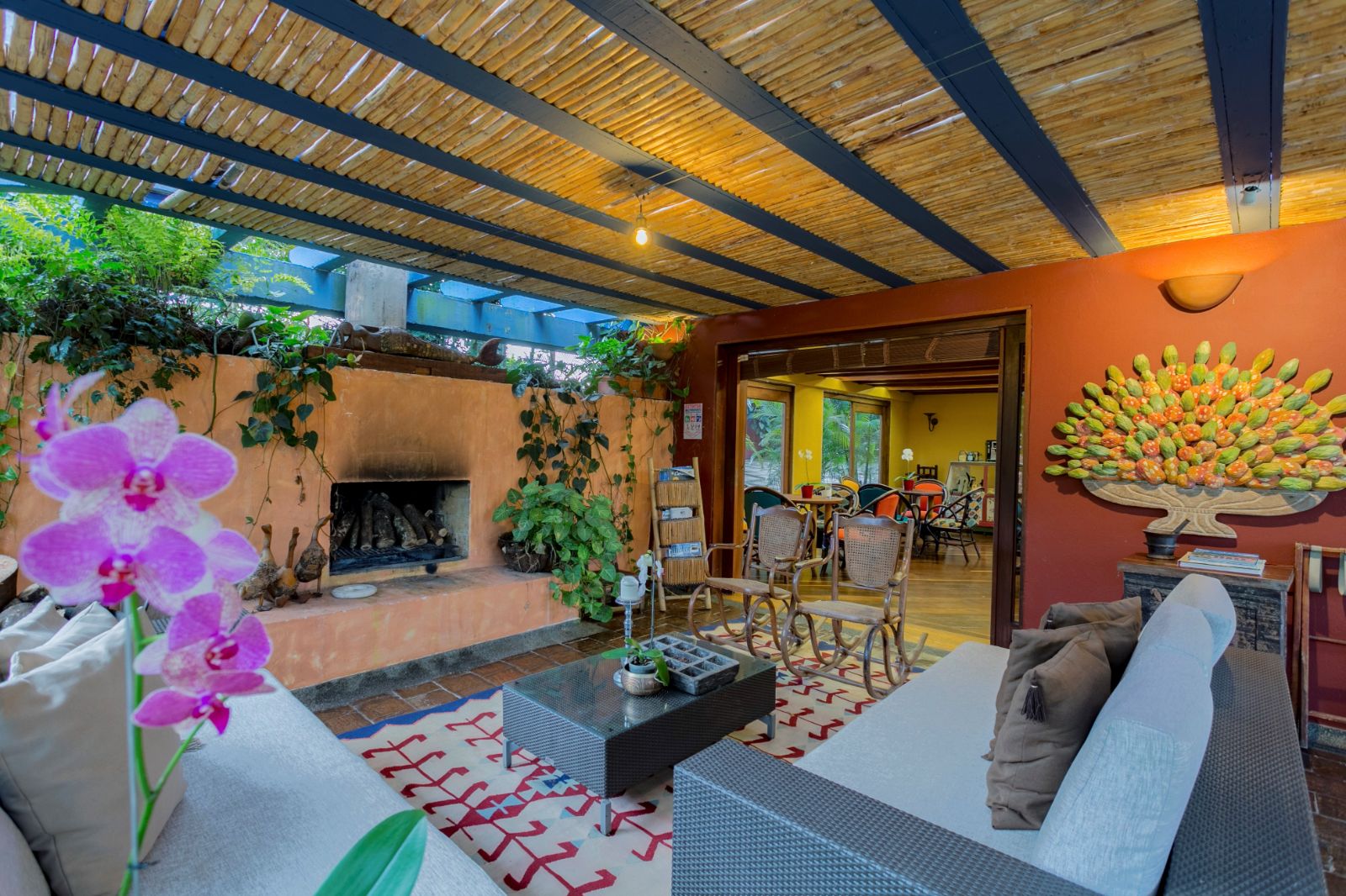 Living area at Hotel Boutique Sazagua in Colombia's coffee region