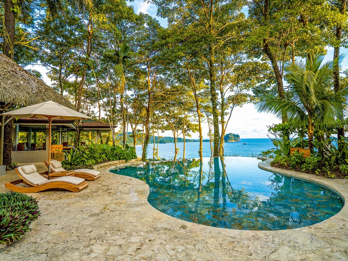 Swimming pool at Arenas del Mar in Costa Rica