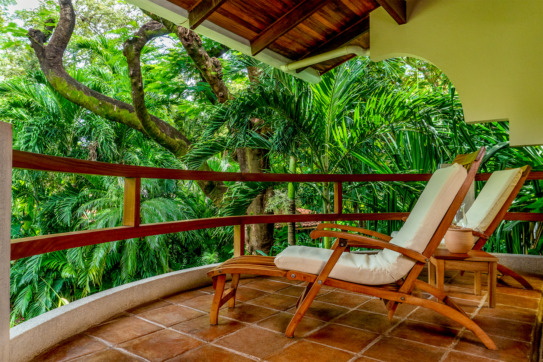 Guest bungalow terrace at Capitan Suizo in Tamarindo