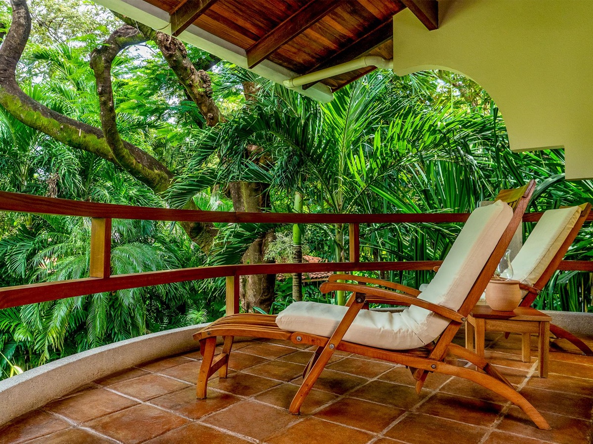 Guest bungalow terrace at Capitan Suizo in Tamarindo