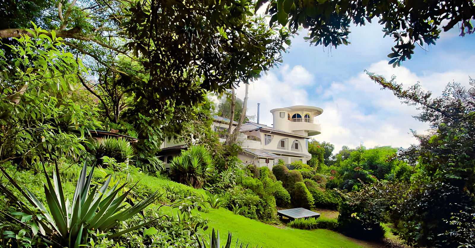 Exterior view of Finca Rosa Blanca in Costa Rica
