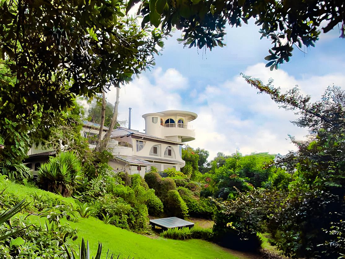 Exterior view of Finca Rosa Blanca in Costa Rica