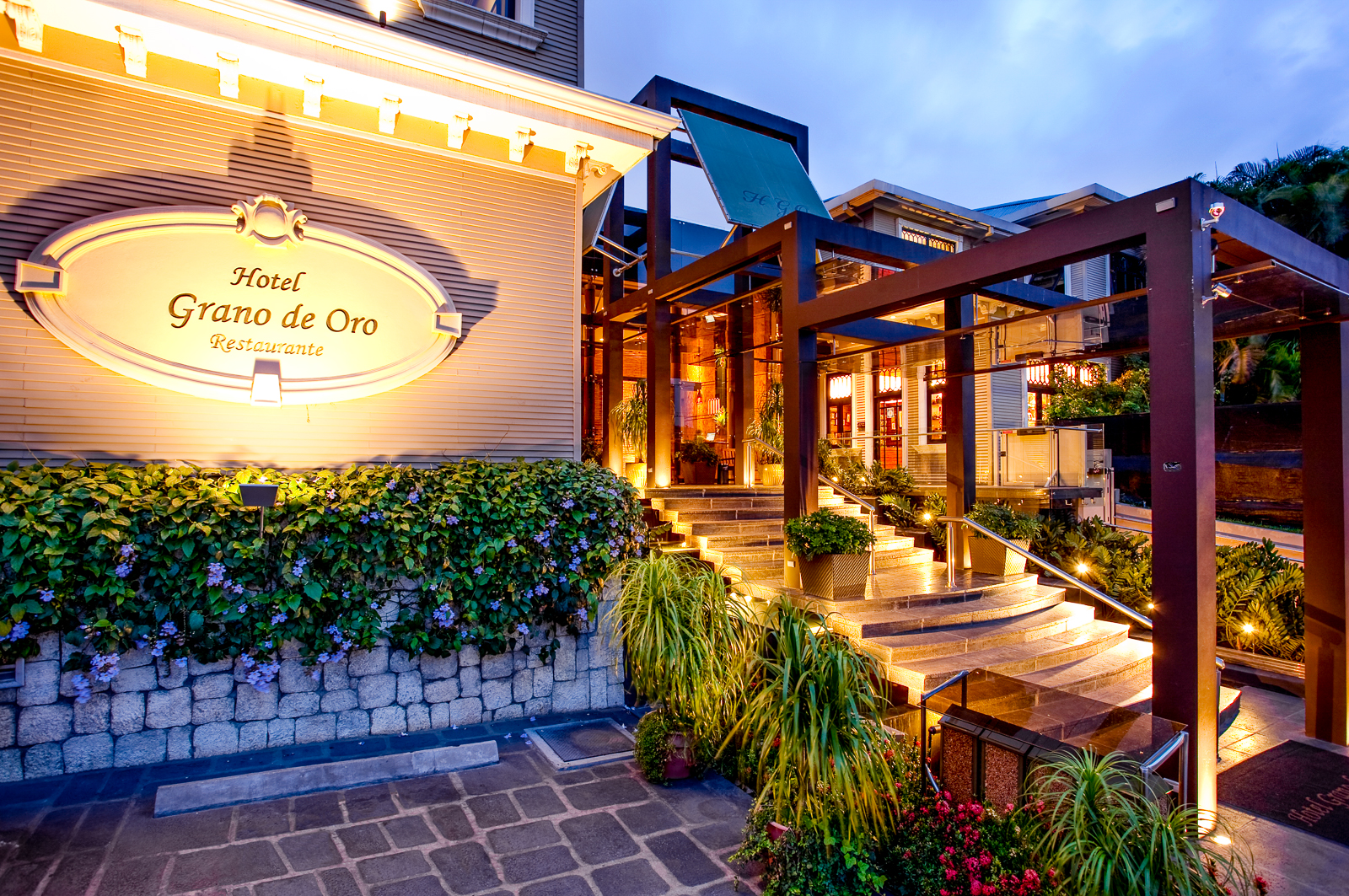 Entrance to Hotel Grano de Oro in San Jose