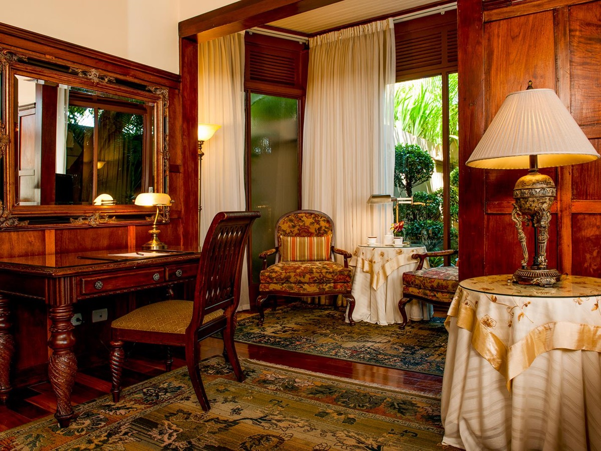 Garden Suite living room at Hotel Grano de Oro in San Jose