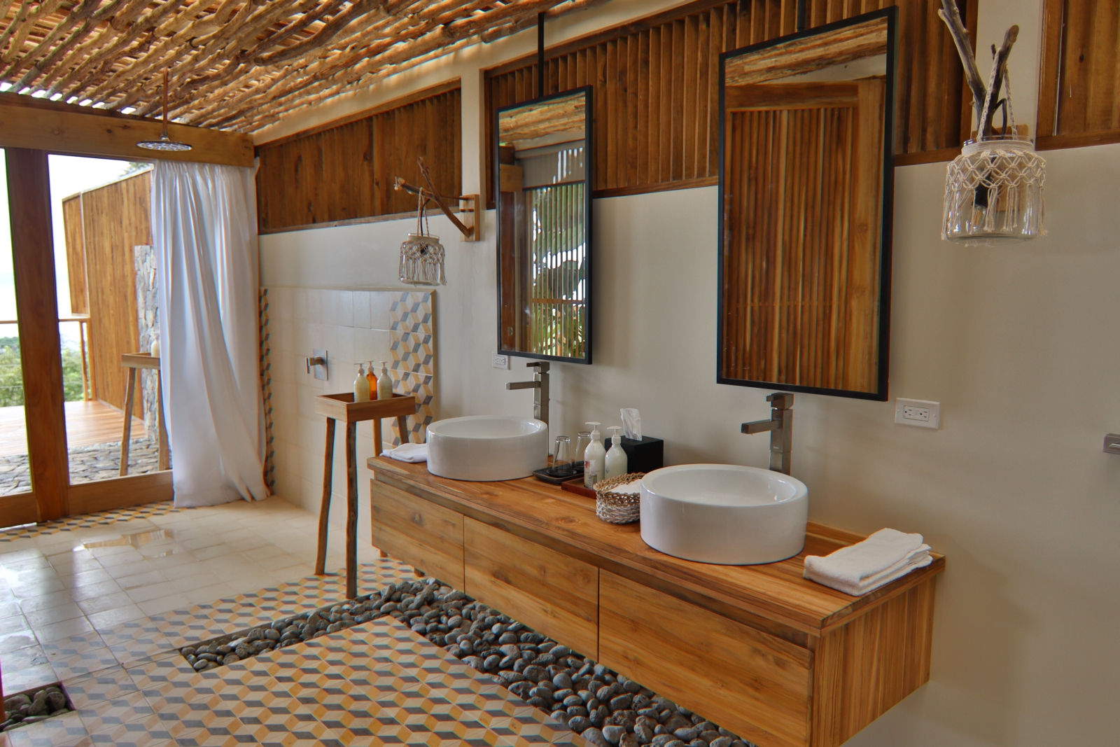 Bathroom at Lapa Rios Eco Lodge in Costa Rica