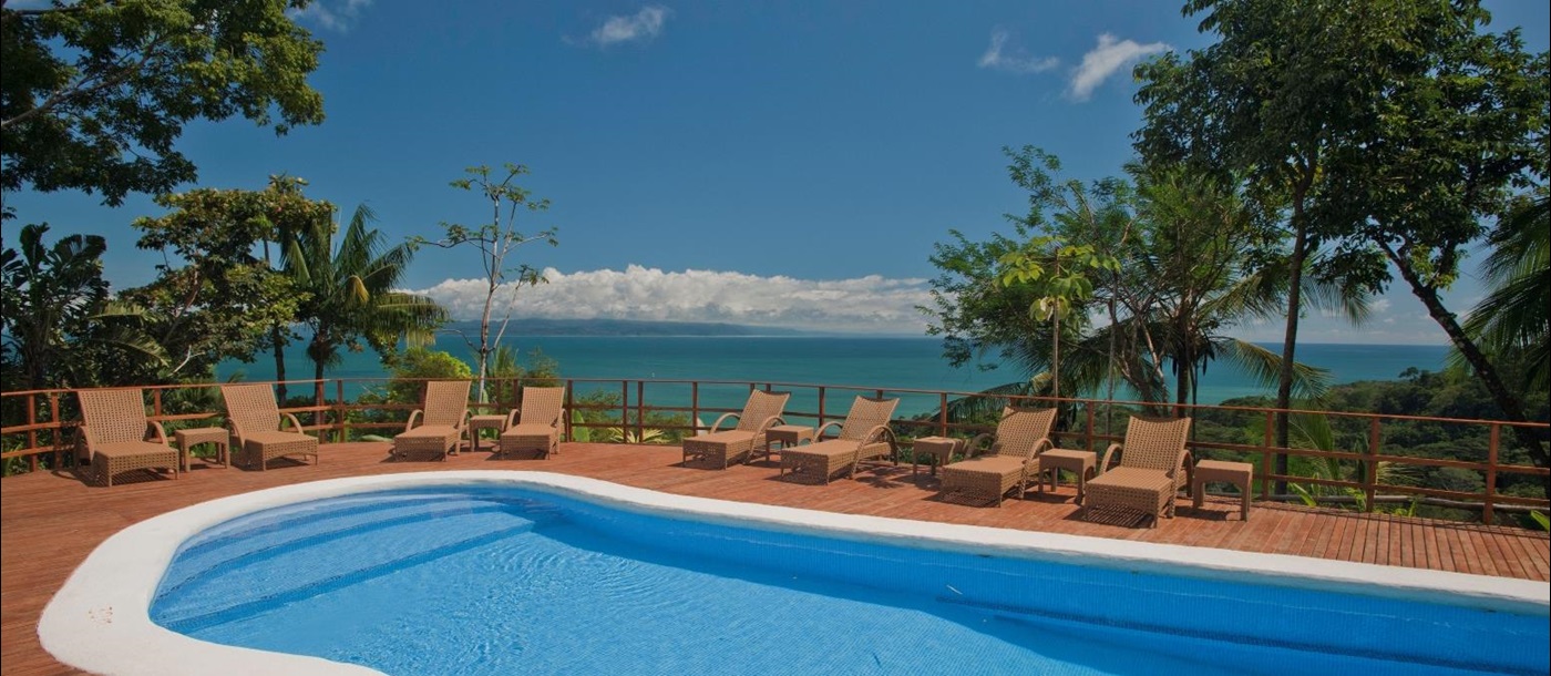 Swimming pool of Lapa Rios, Hotel Grano de Oro, Costa Rica