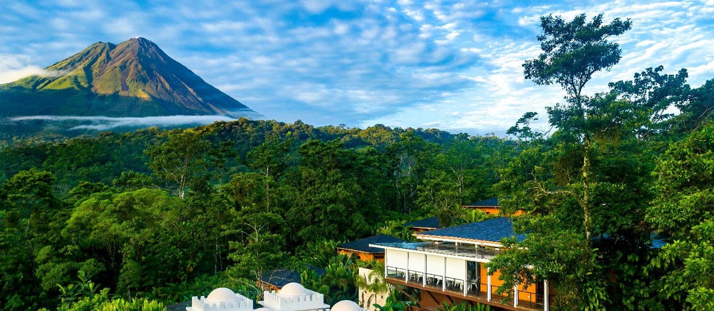 The Nayara Springs resort in Costa Rica vlose to the Arenal Volcano