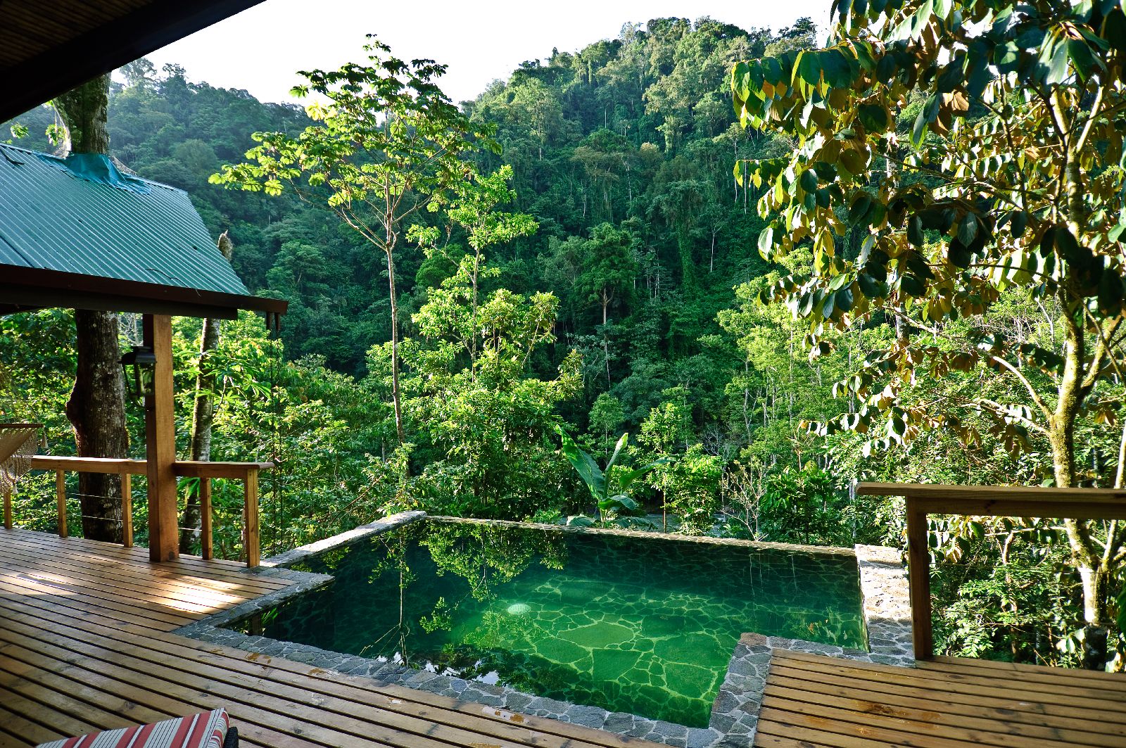 Private plunge pool of a Linda Vista Suite at Pacuare Lodge Costa Rica
