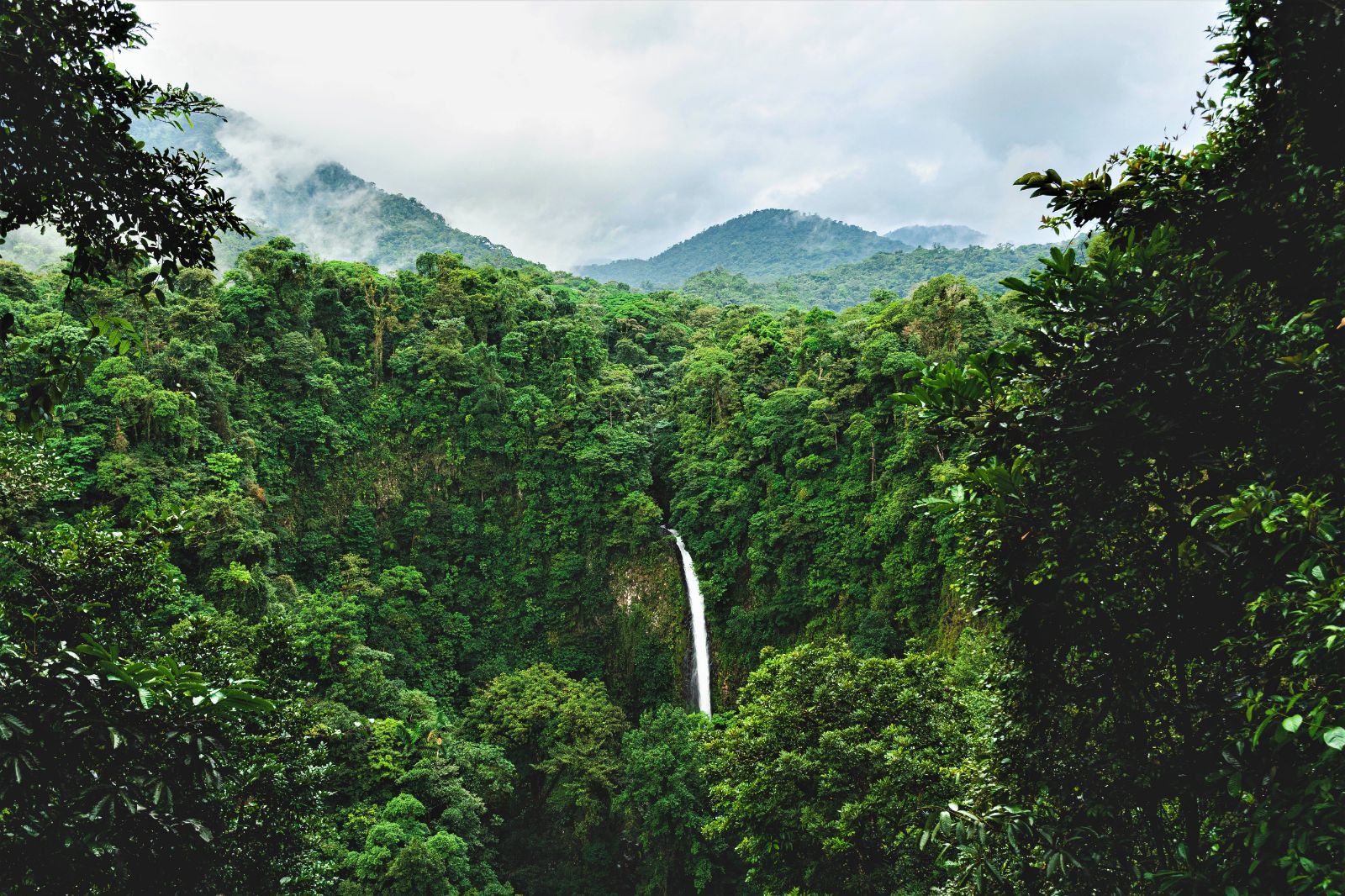 La Fortuna waterfall near Arenal Volcano, Costa Rica