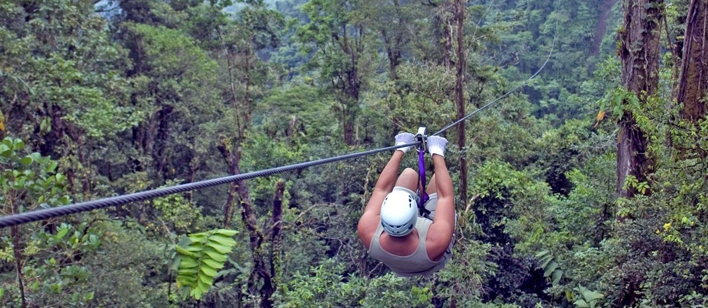 zip lining with costarican trails