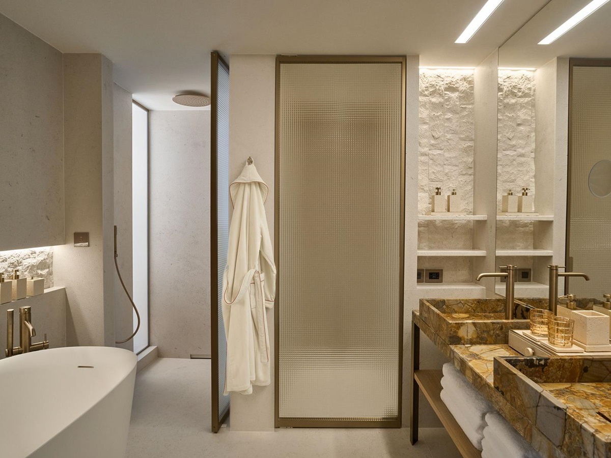 Bathroom at Villa Dubrovnik