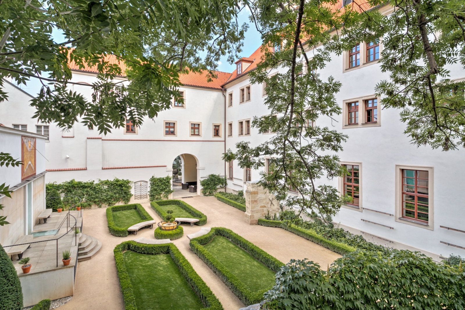 Sundial Garden at The Augustine Hotel
