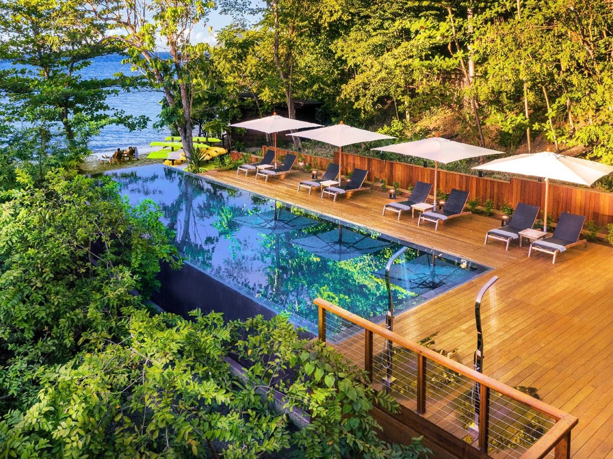 Swimming pool and bar at Secret Bay in Dominica