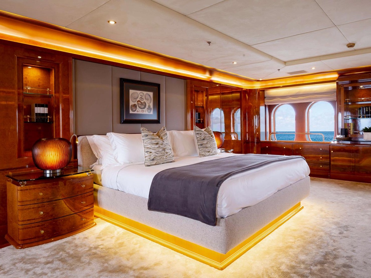 Main cabin onboard the Aqua Mare luxury expedition cruiser in the Galapagos Islands