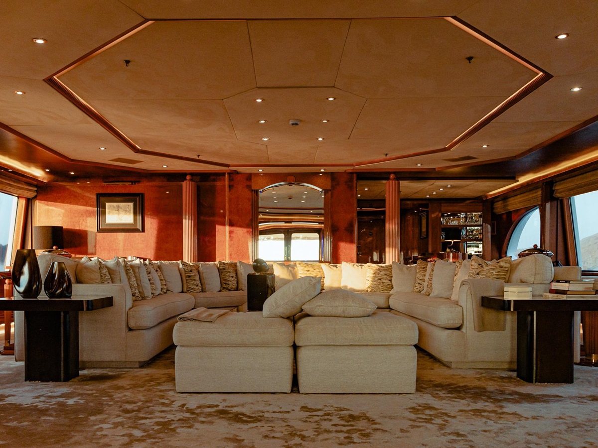 Panoramic lounge onboard the Aqua Mare luxury expedition cruiser in the Galapagos Islands